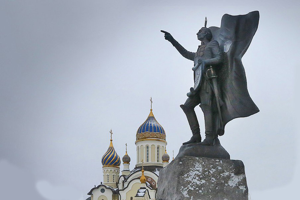 Памятник Суворову в Омске 